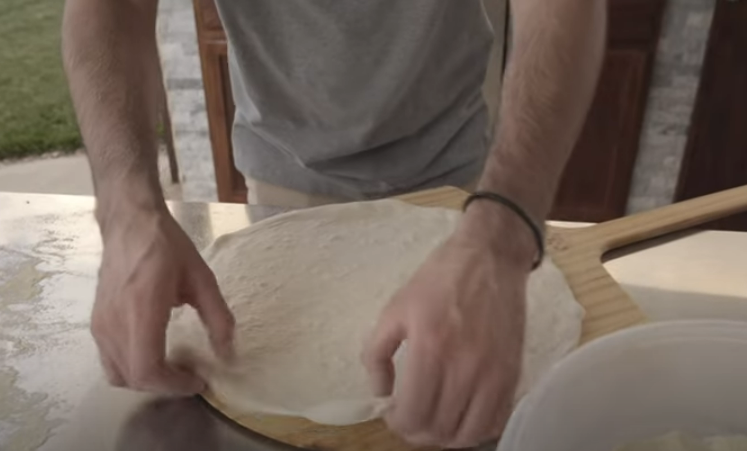 Choosing The Right Pizza Peel